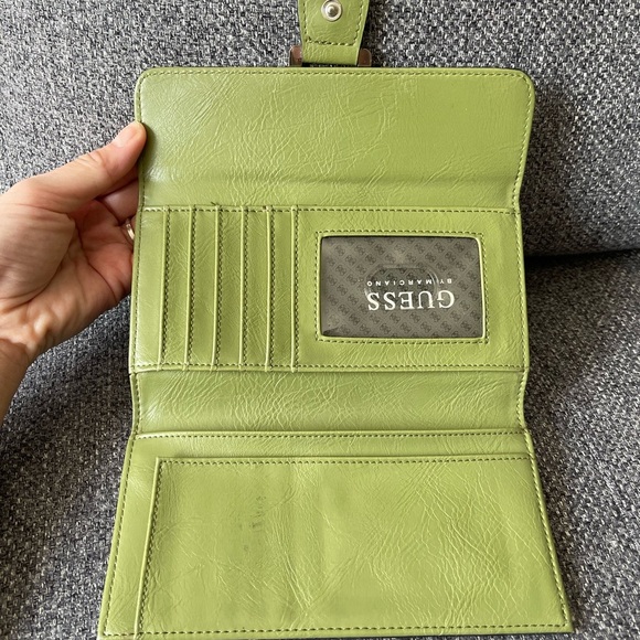 GUESS Green Women's Wallet - Picture 5 of 11